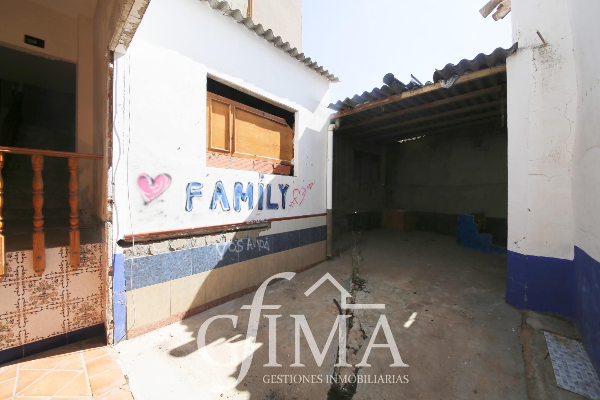 Exterior view of House or chalet for sale in Campo de Criptana  with Heating