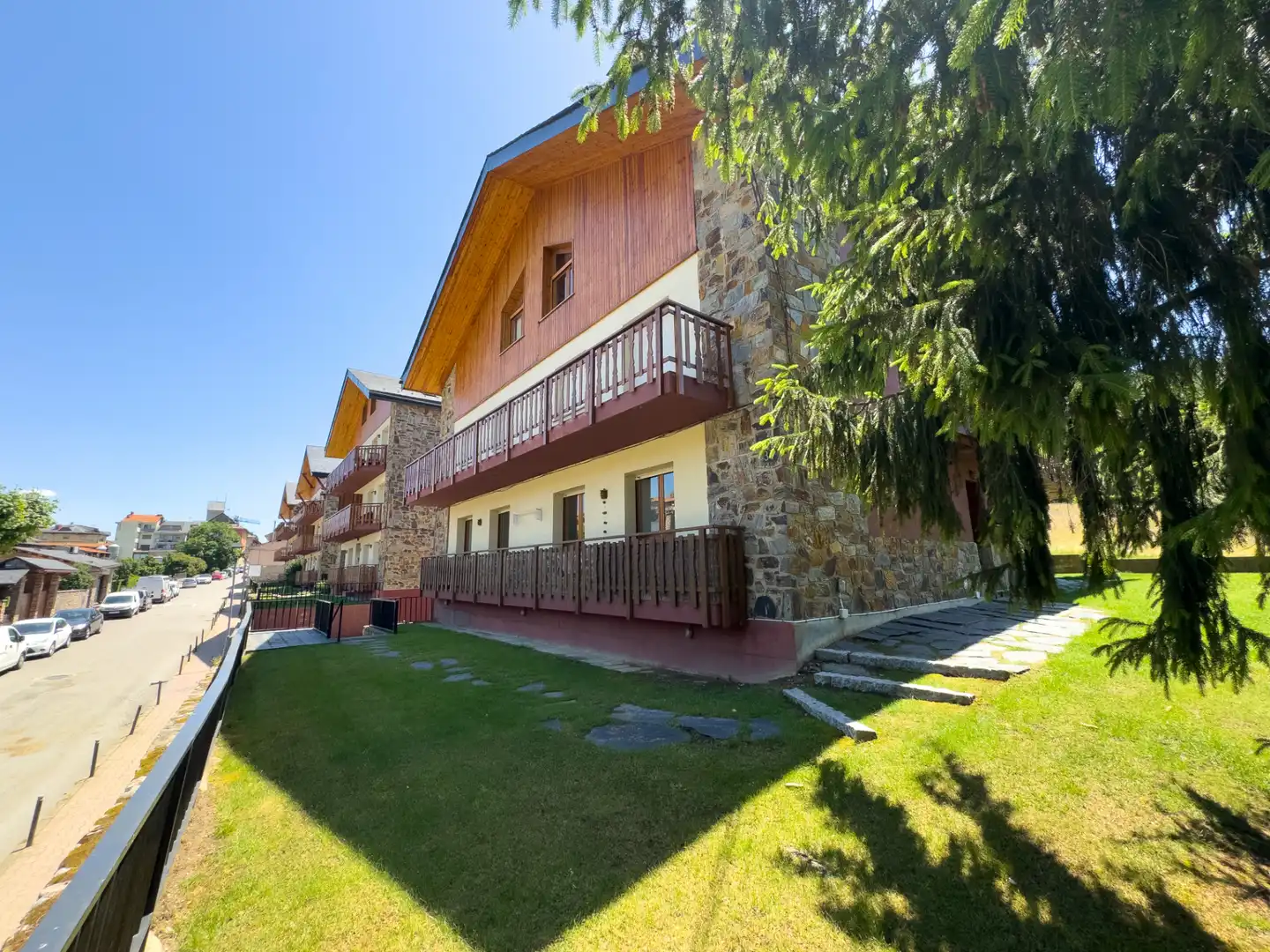 Außenansicht von Erdgeschoss zum Verkauf in Bellver de Cerdanya mit Heizung, Parkett und Balkon