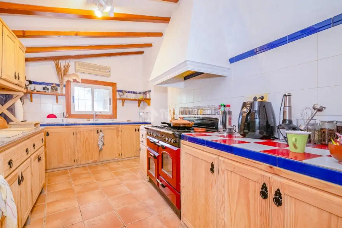 Cuina de Finca rústica en venda en Loja amb Aire condicionat, Jardí privat i Terrassa