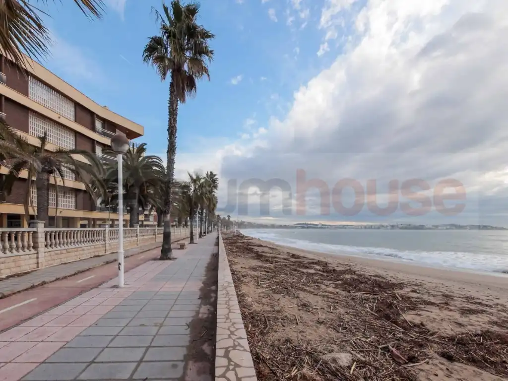 Piso en venta en Cambrils con Piscina