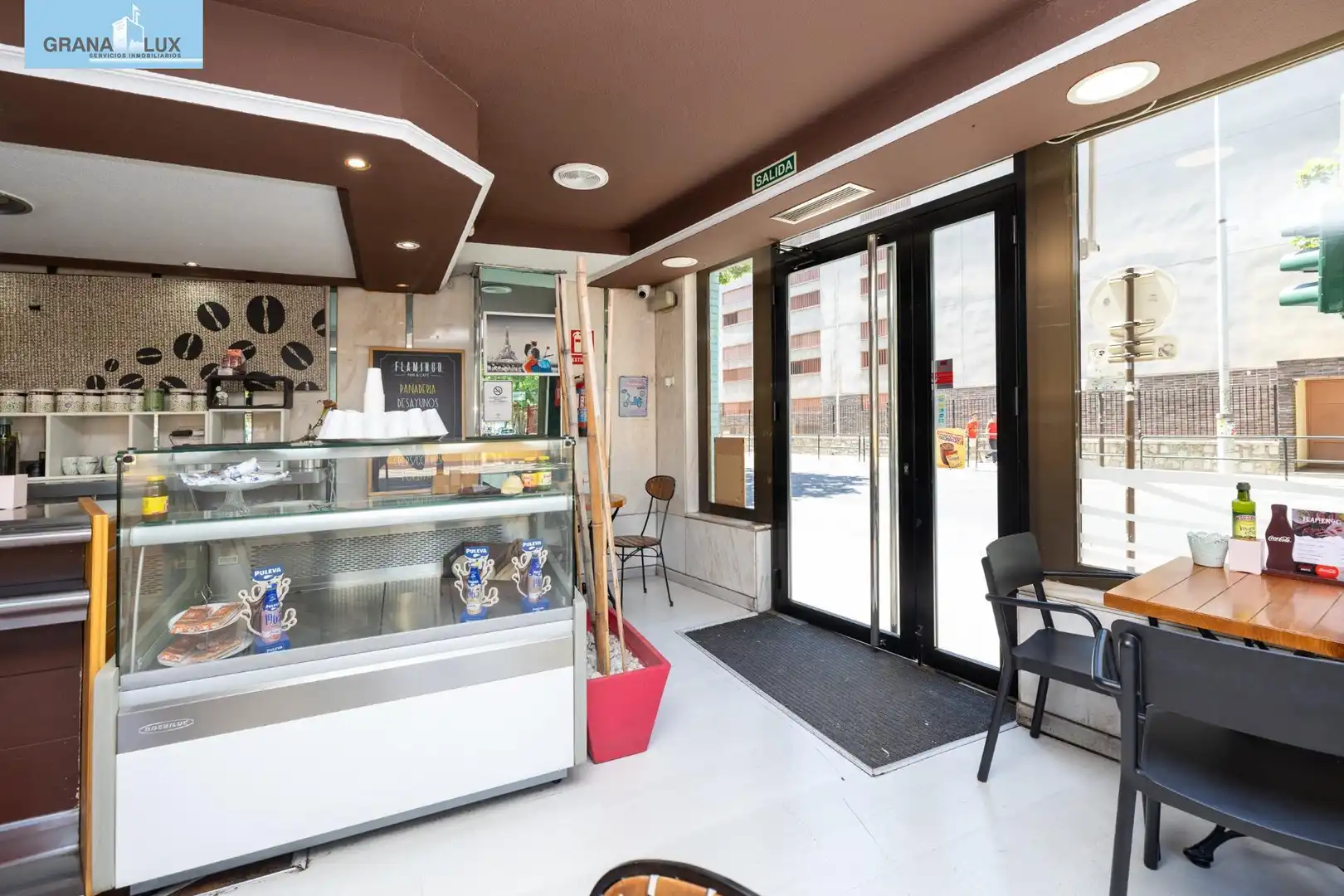 Local comercial en venda a Avenida de Madrid