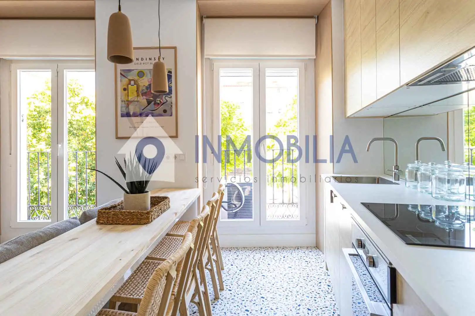 Außenansicht von Wohnung zum Verkauf in Madrid mit Klimaanlage und Heizung