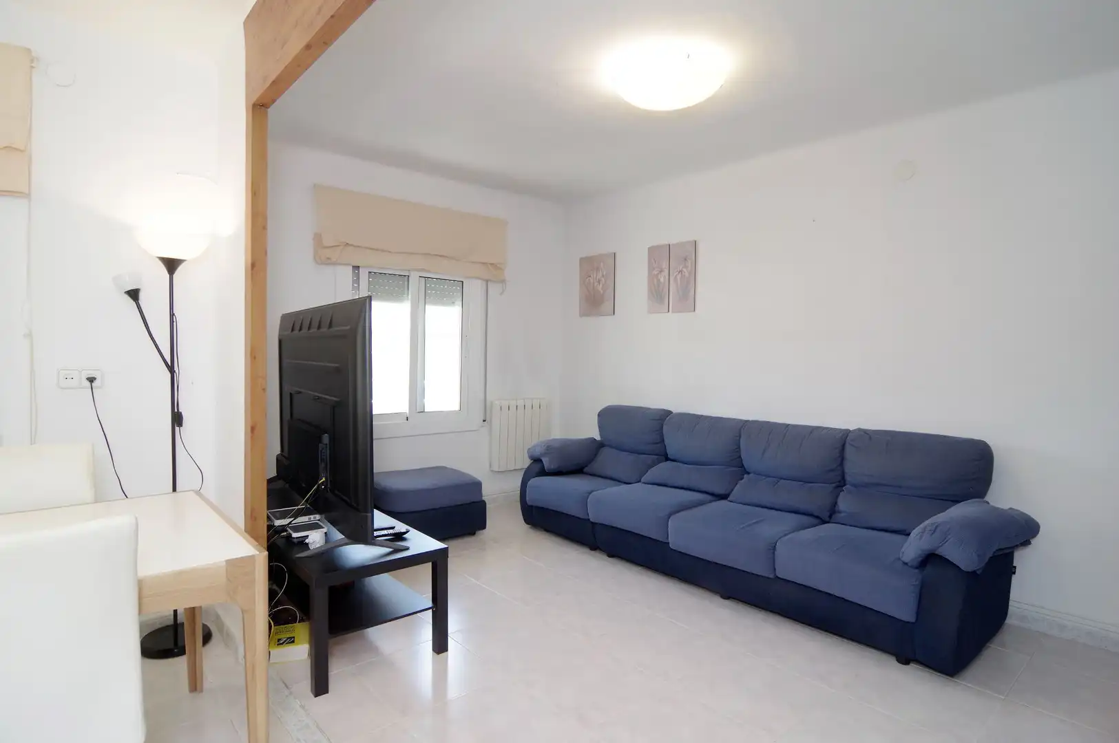 Sala d'estar de Casa o xalet en venda en Sant Vicenç Dels Horts amb Aire condicionat, Calefacció i Jardí privat