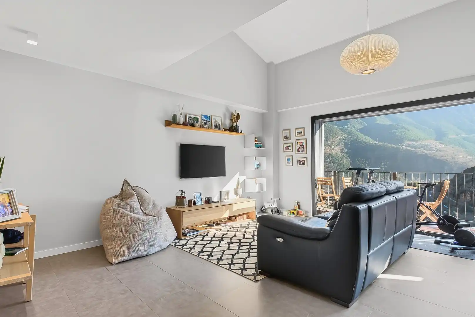Sala de estar de Ático en venta en Escaldes – Engordany con Calefacción, Terraza y Trastero