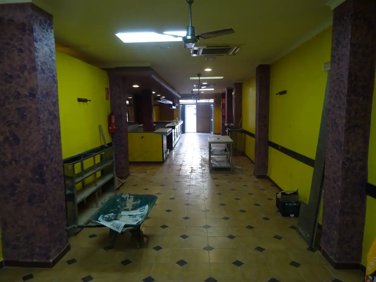 Local comercial de lloguer a Carrer de Fortaleny, imagen 3