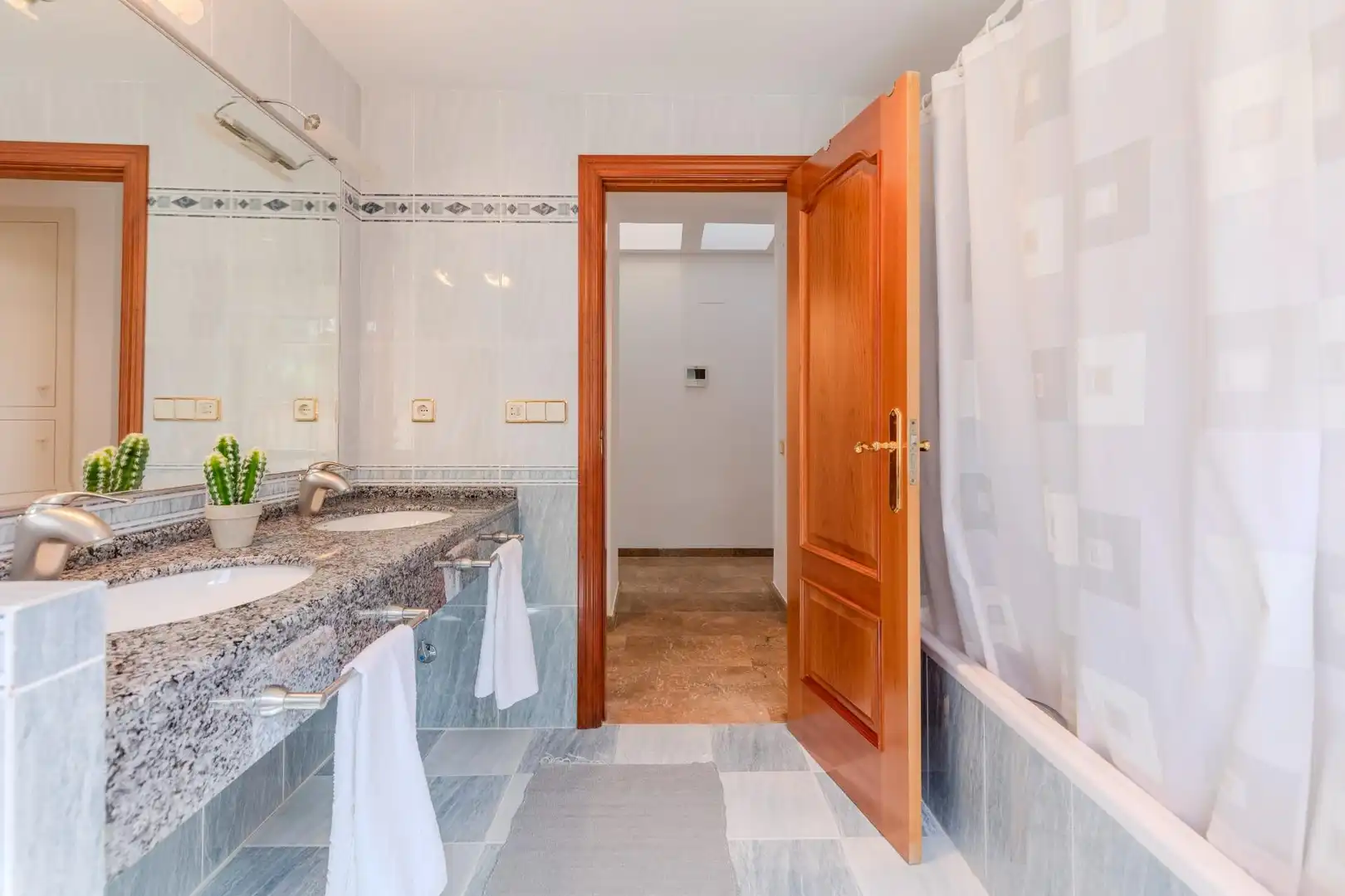 Baño de Casa o chalet en venta en L'Eliana con Calefacción y Terraza