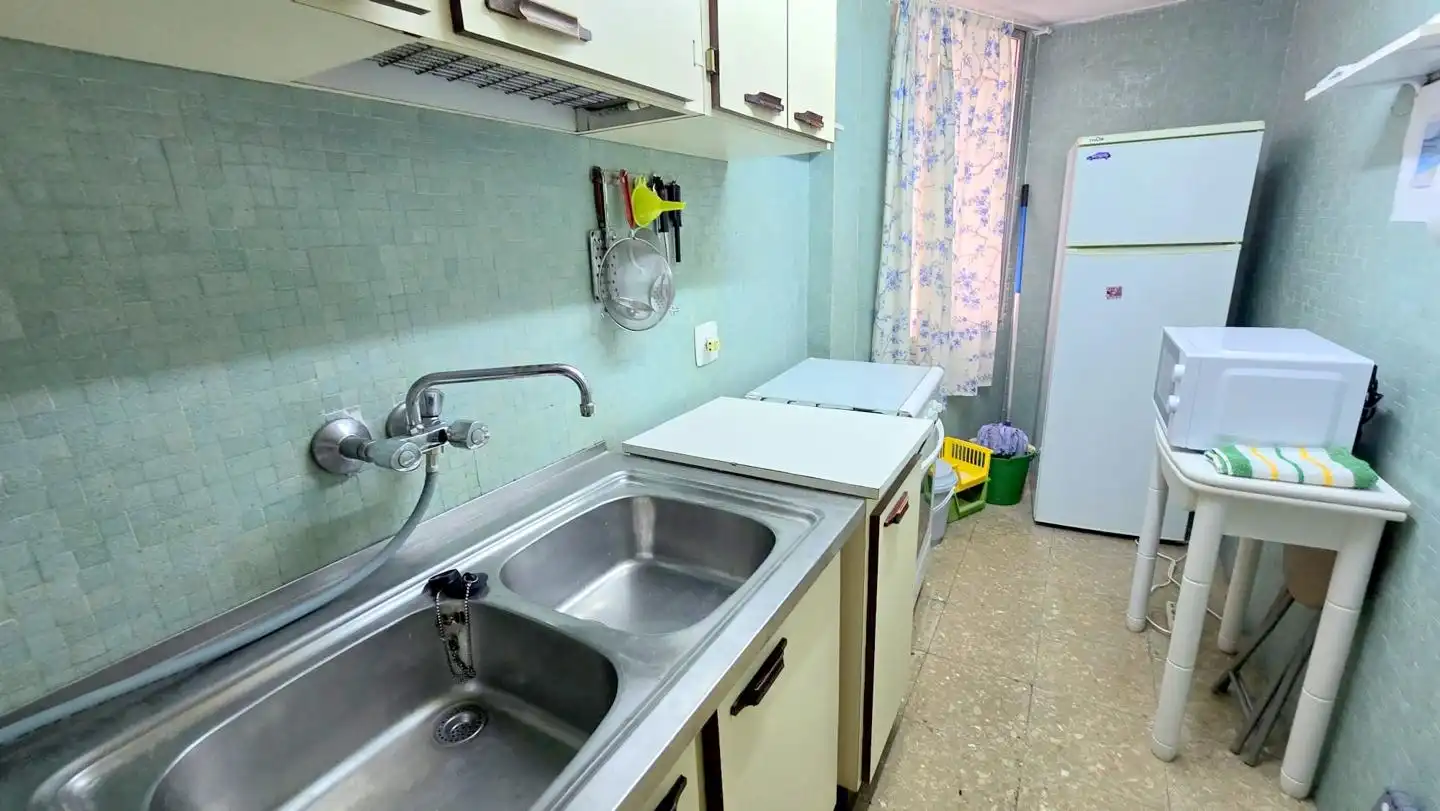 Cuina de Apartament de lloguer en Gandia amb Terrassa i Moblat