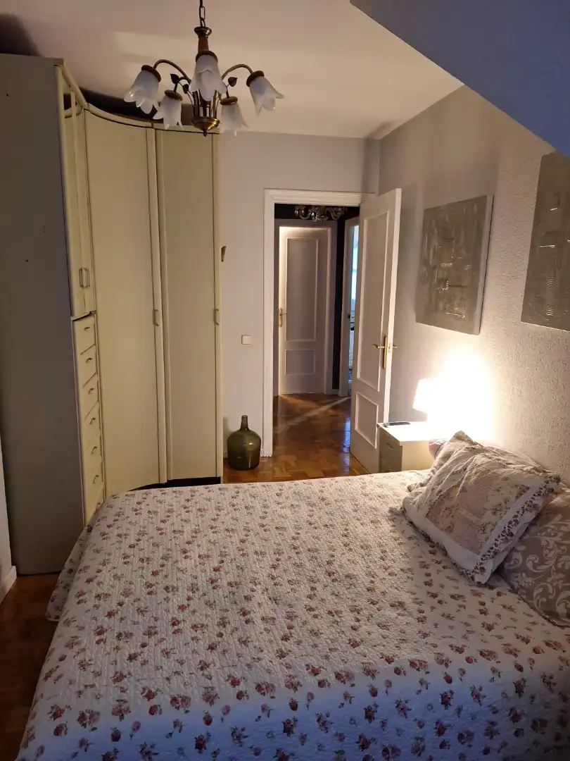 Schlafzimmer von Maisonette zum Verkauf in Oviedo  mit Heizung, Terrasse und Abstellraum