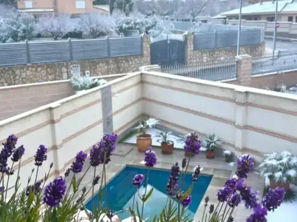 Piscina de Casa o chalet de alquiler en Argés con Aire acondicionado, Jardín privado y Trastero