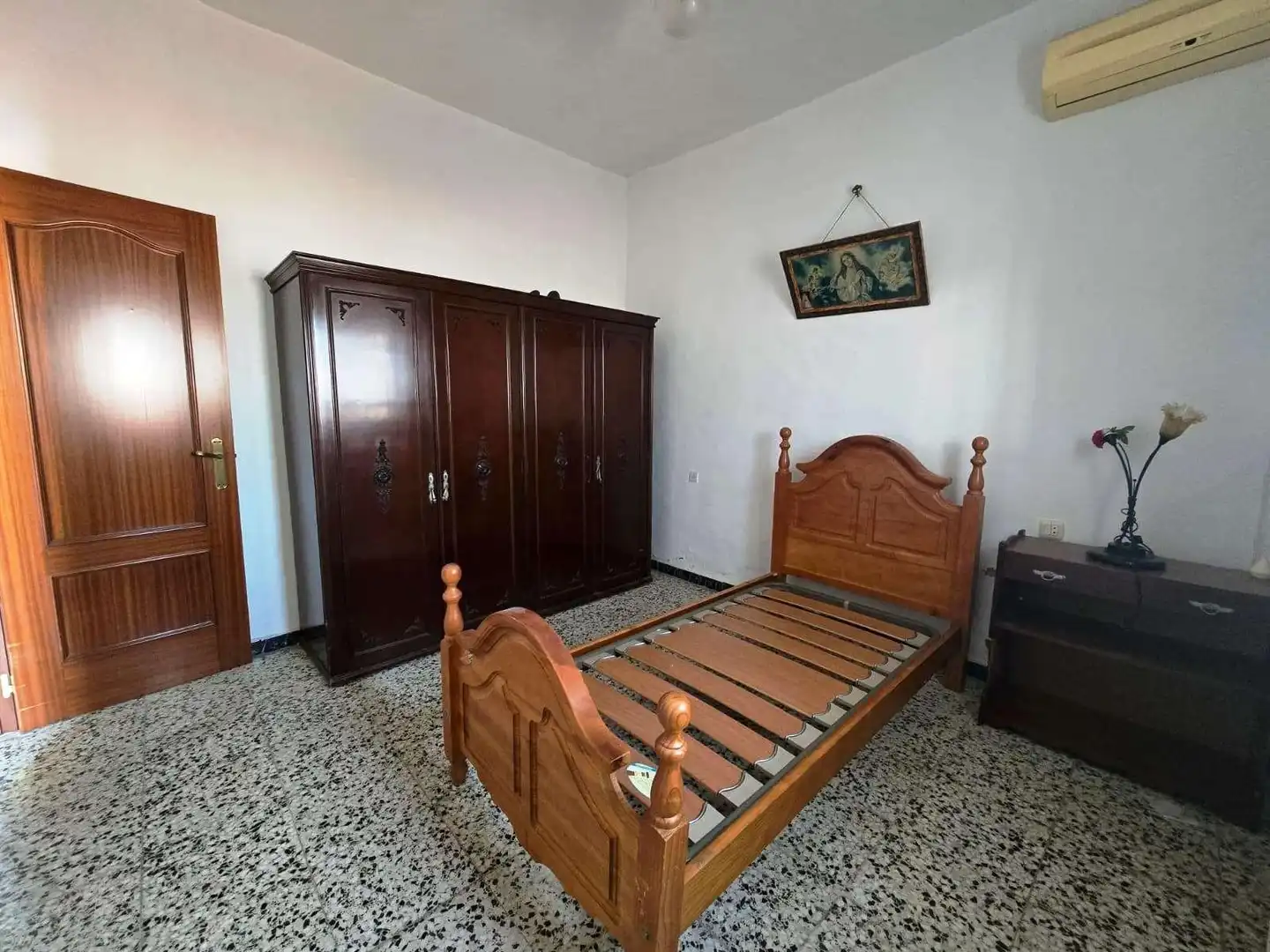 Bedroom of Houses for sale in Gines  with Air Conditioner, Terrace and Storage room