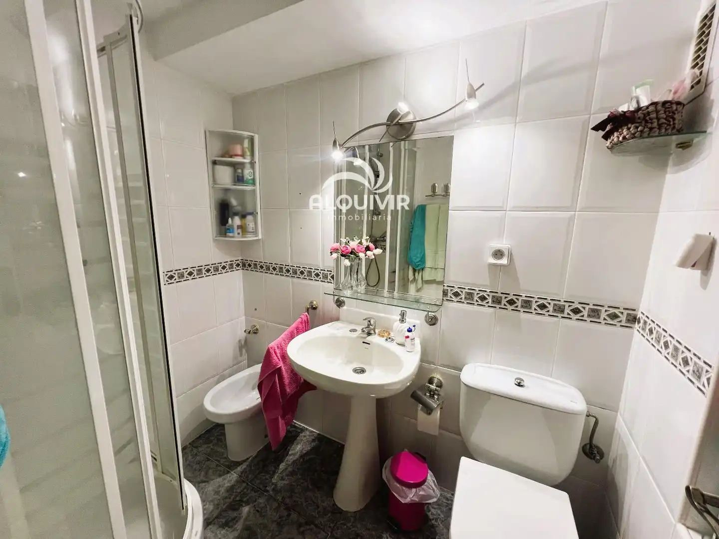 Badezimmer von Wohnung zum Verkauf in Almonte mit Klimaanlage, Terrasse und Abstellraum