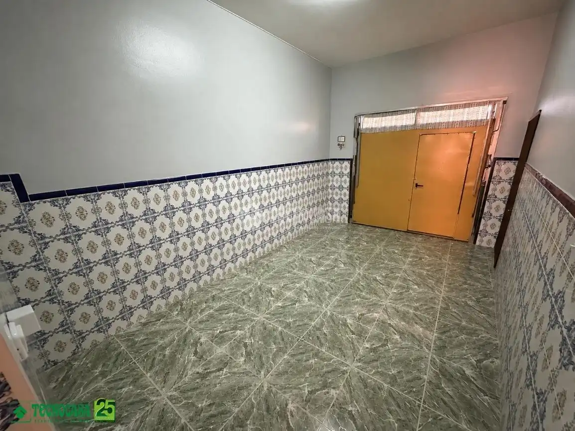 Casa adosada en venta en La Solana   con Terraza