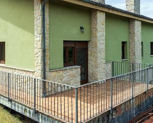 Vista exterior de Casa o xalet en venda en Siero amb Terrassa i Balcó