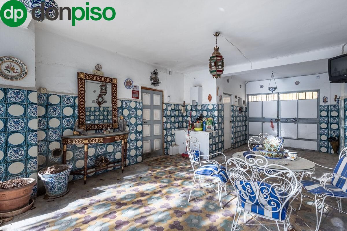 Casa adosada en venta en  Granada Capital con Jardín privado