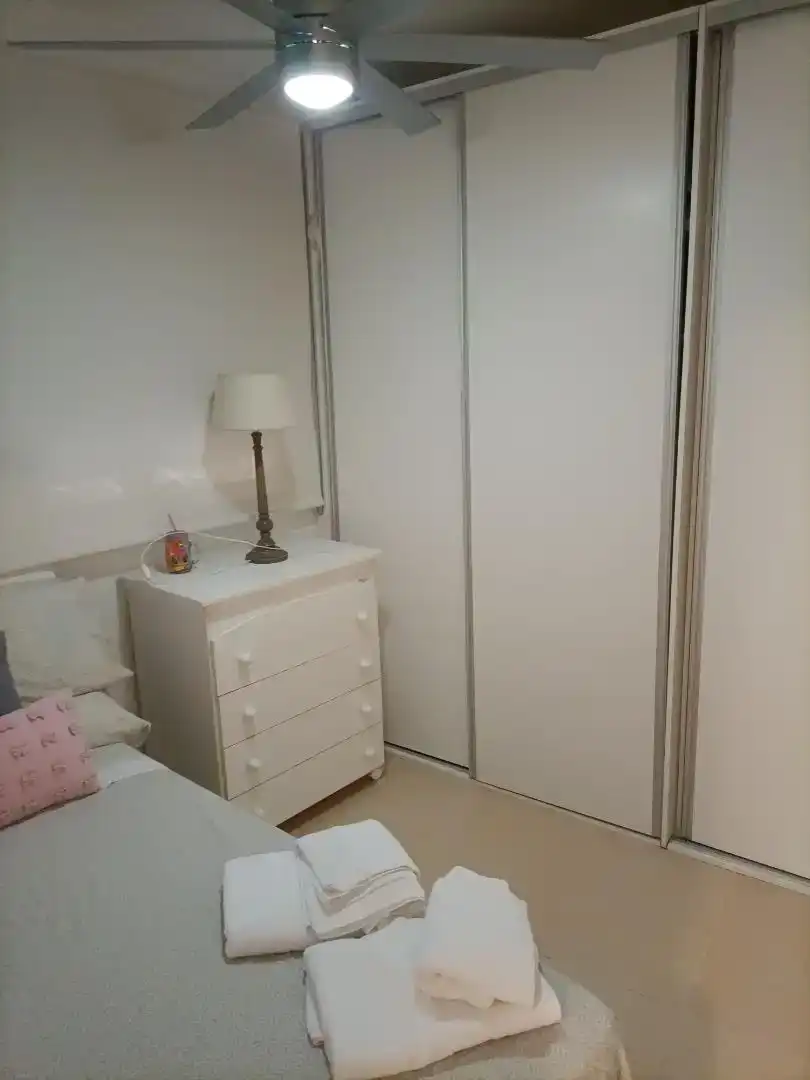 Dormitori de Apartament de lloguer en Águilas amb Aire condicionat, Moblat i Forn