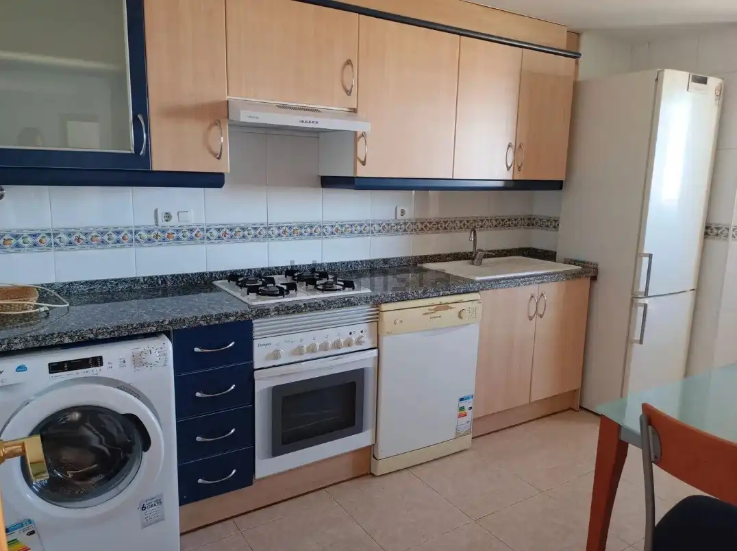 Kitchen of Flat for rent in Valencia  with Air Conditioner, Oven and Microwave