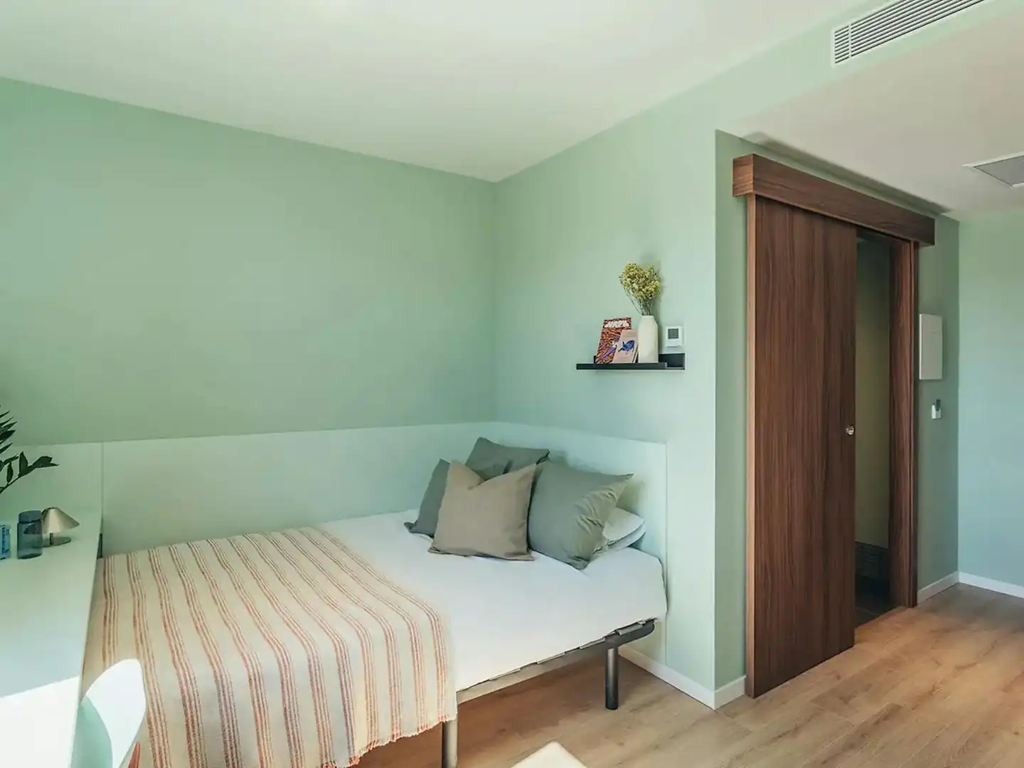 Schlafzimmer von Gebäude zur Miete in Cerdanyola del Vallès