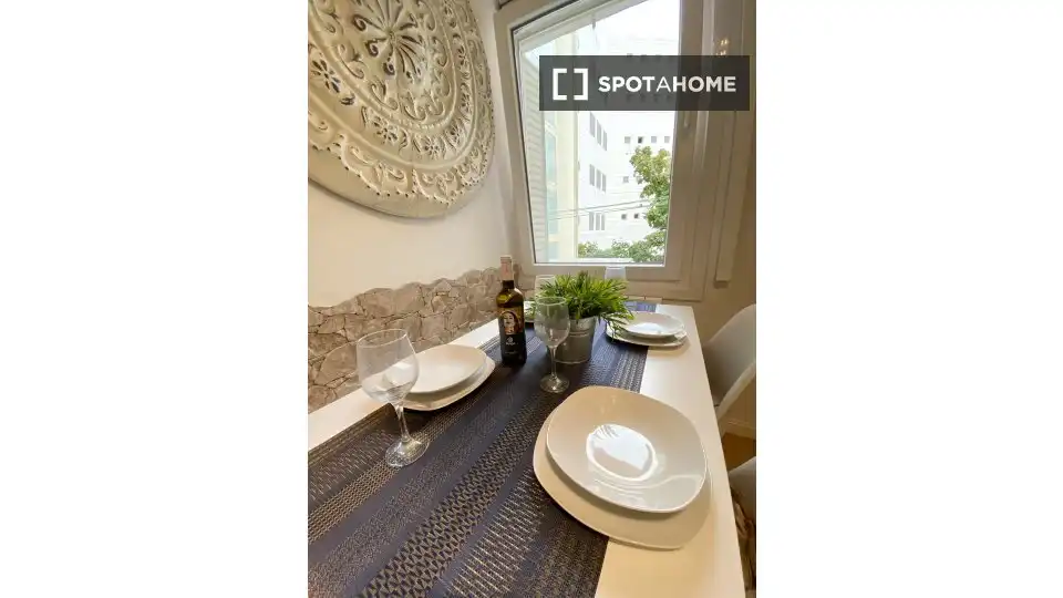 Comedor de Piso de alquiler en Madrid con Aire acondicionado, Calefacción y Amueblado
