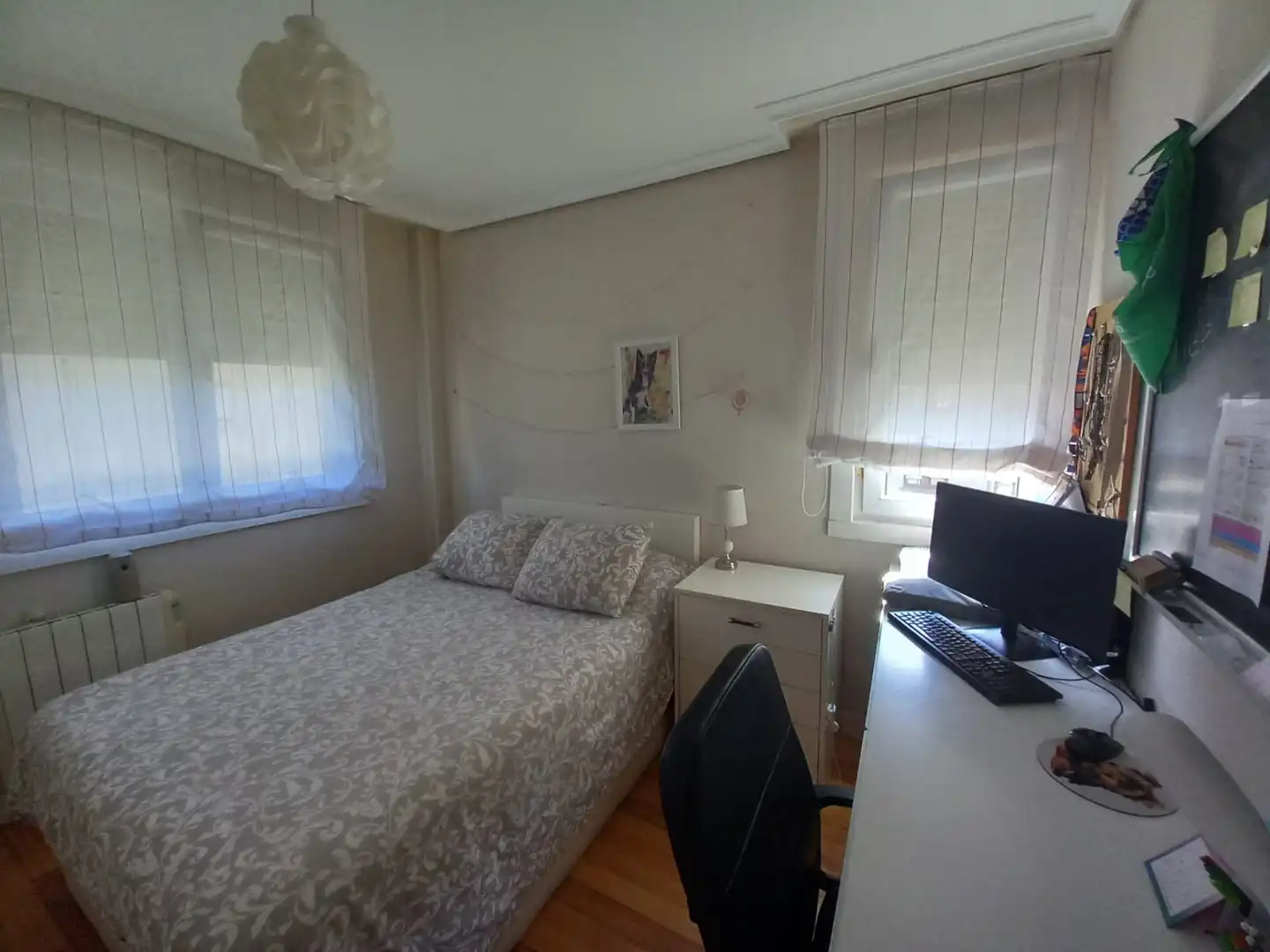 Habitación de Piso en venta en Torrelavega  con Calefacción, Jardín privado y Trastero