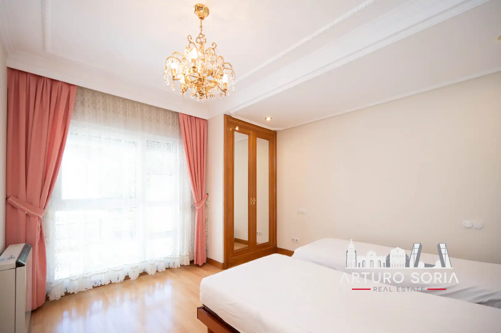 Schlafzimmer von Wohnung zur Miete in Madrid mit Klimaanlage, Heizung und Terrasse