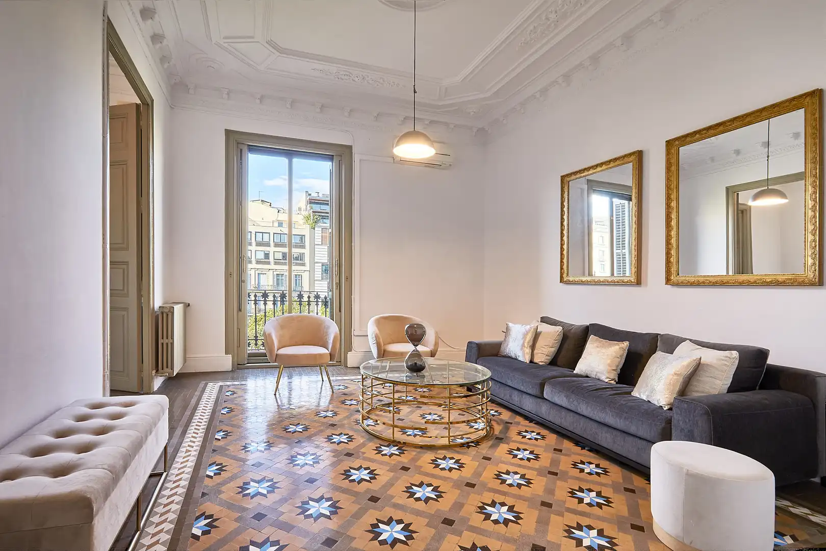 Flat with terrace to rent in Passeig de Gràcia
