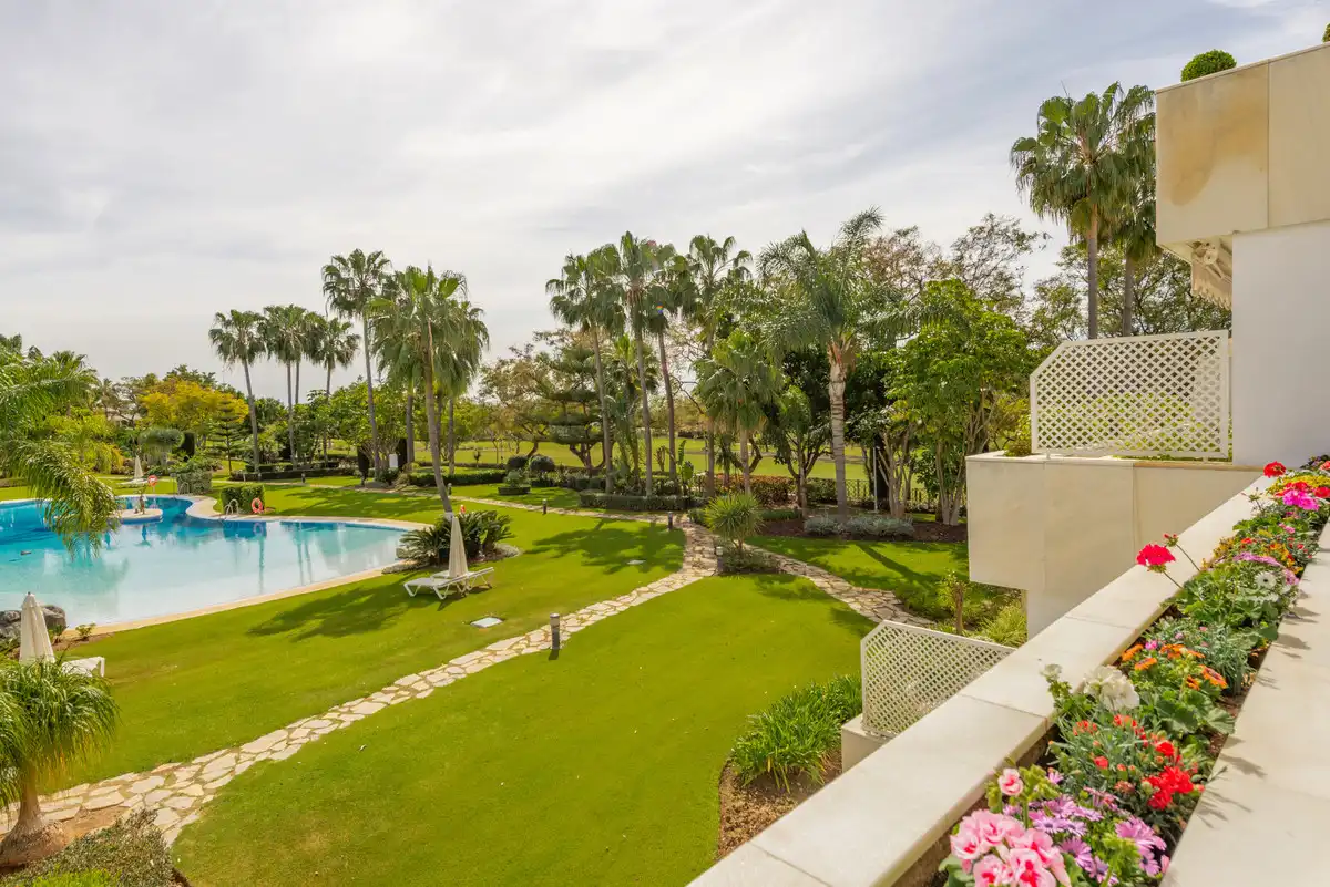 Apartament amb piscina en venda a Nueva Andalucía, imagen 21