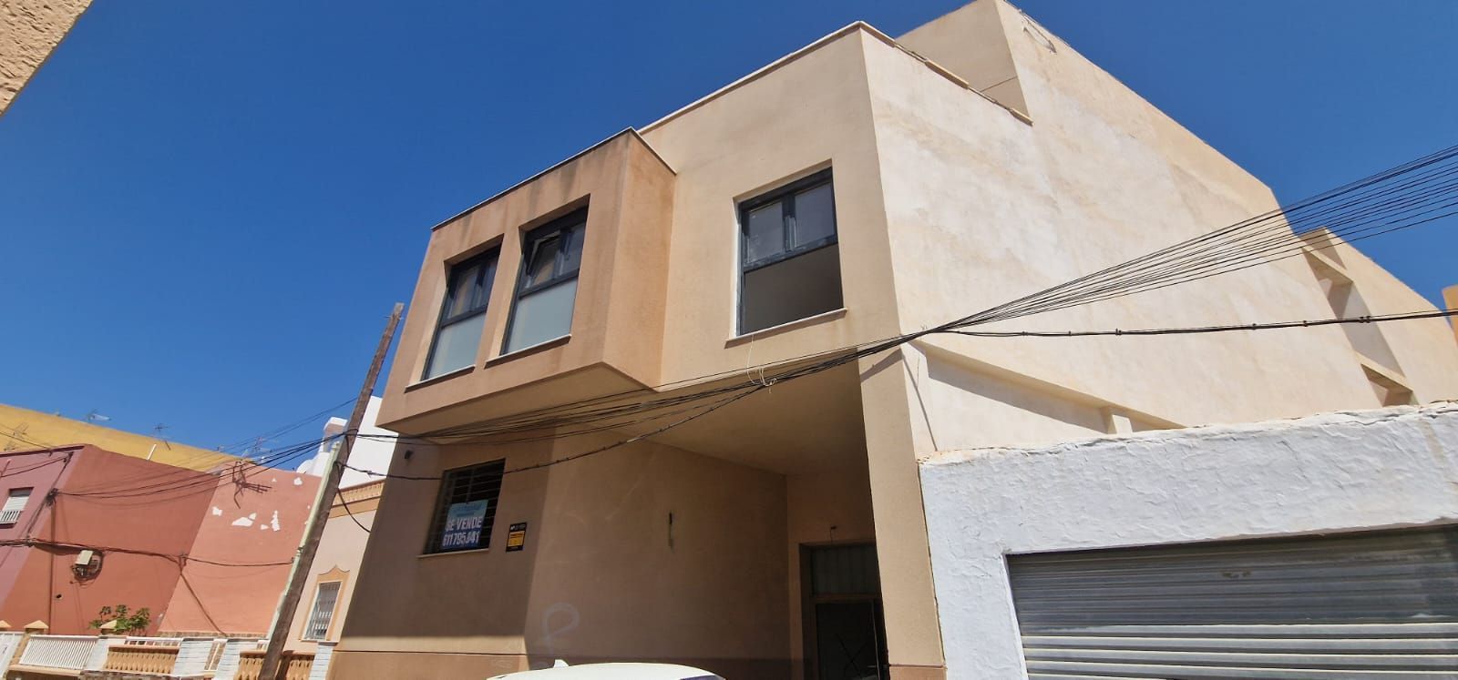 Vista exterior de Pis en venda en  Almería Capital amb Traster i Piscina