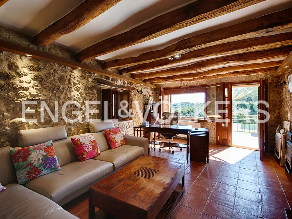 Country homes for sale in Lladó