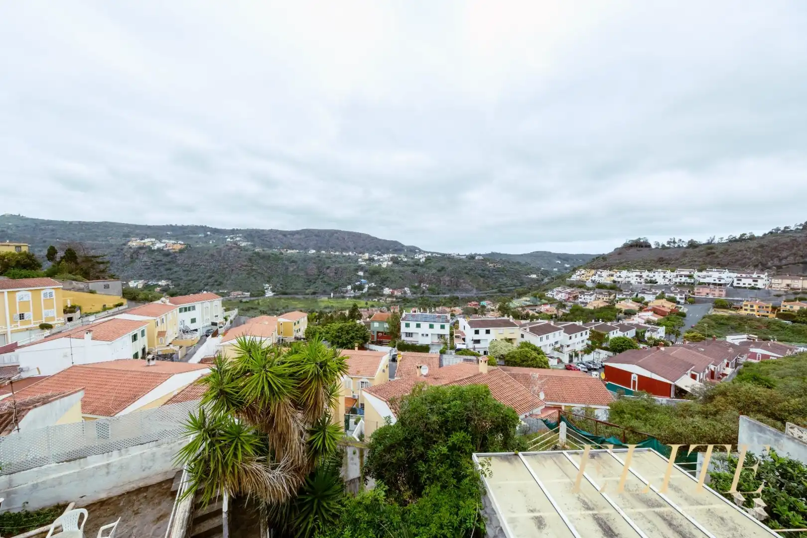 Vista exterior de Casa o xalet en venda en Santa Brígida amb Aire condicionat, Jardí privat i Terrassa