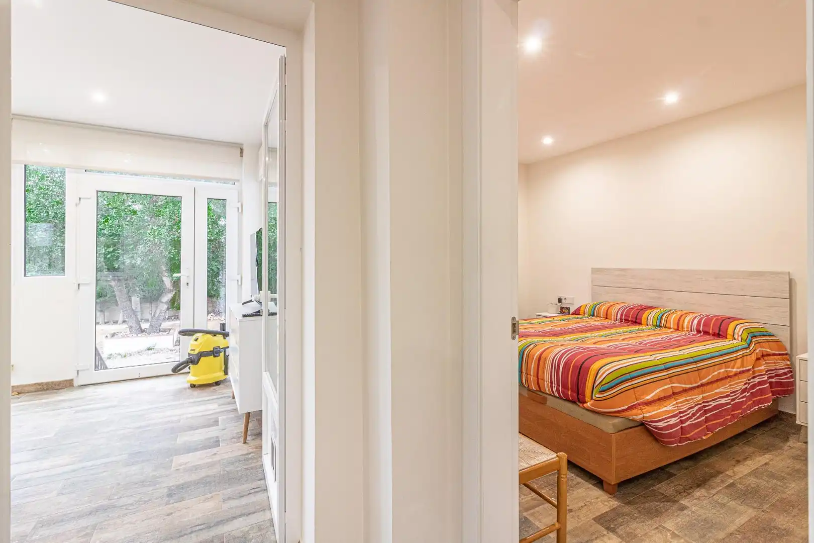 Habitación de Casa o chalet en venta en Llombai con Aire acondicionado, Jardín privado y Terraza
