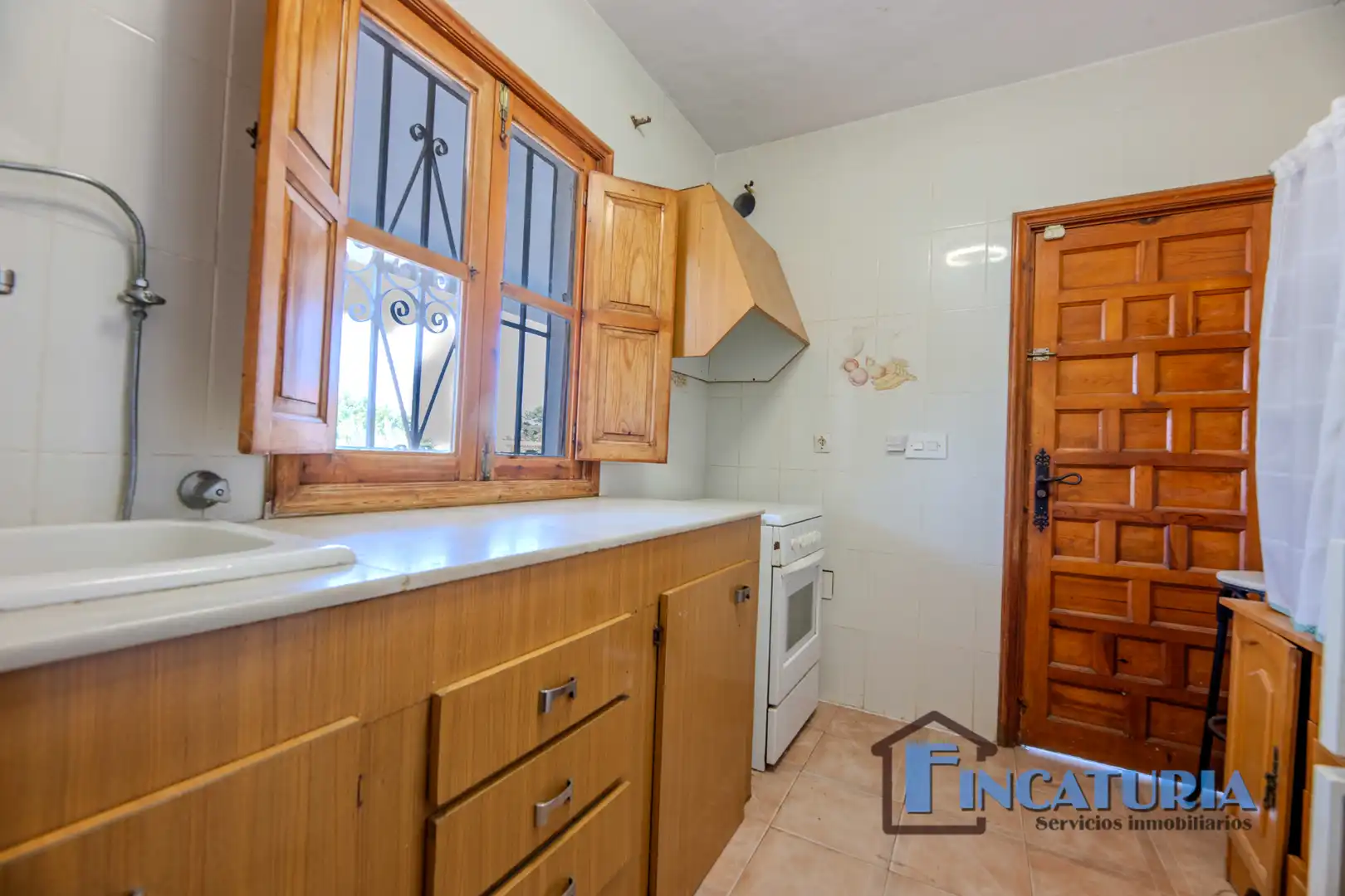 Cocina de Casa o chalet en venta en Vilamarxant con Jardín privado, Piscina y Amueblado