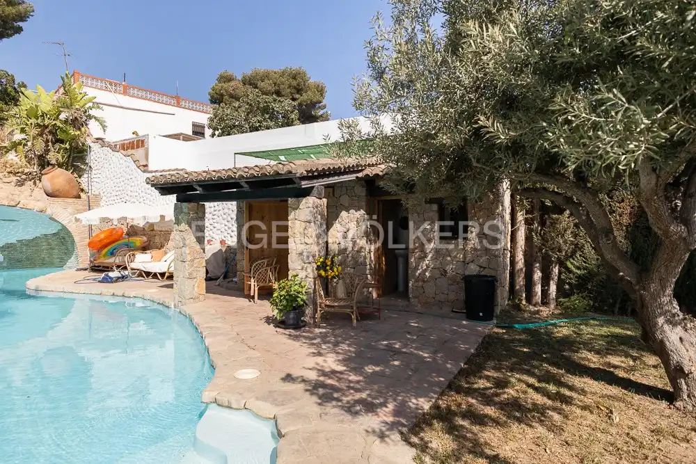 Piscina de Casa o chalet de alquiler en Manises con Aire acondicionado, Calefacción y Jardín privado