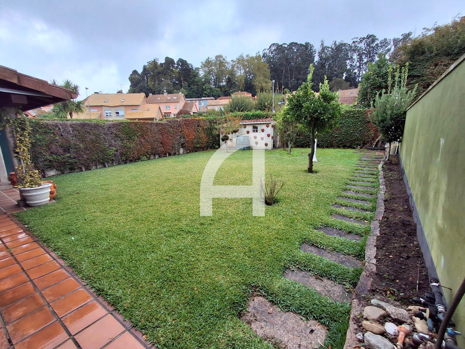 Jardí de Casa o xalet en venda en Gondomar amb Calefacció, Jardí privat i Traster