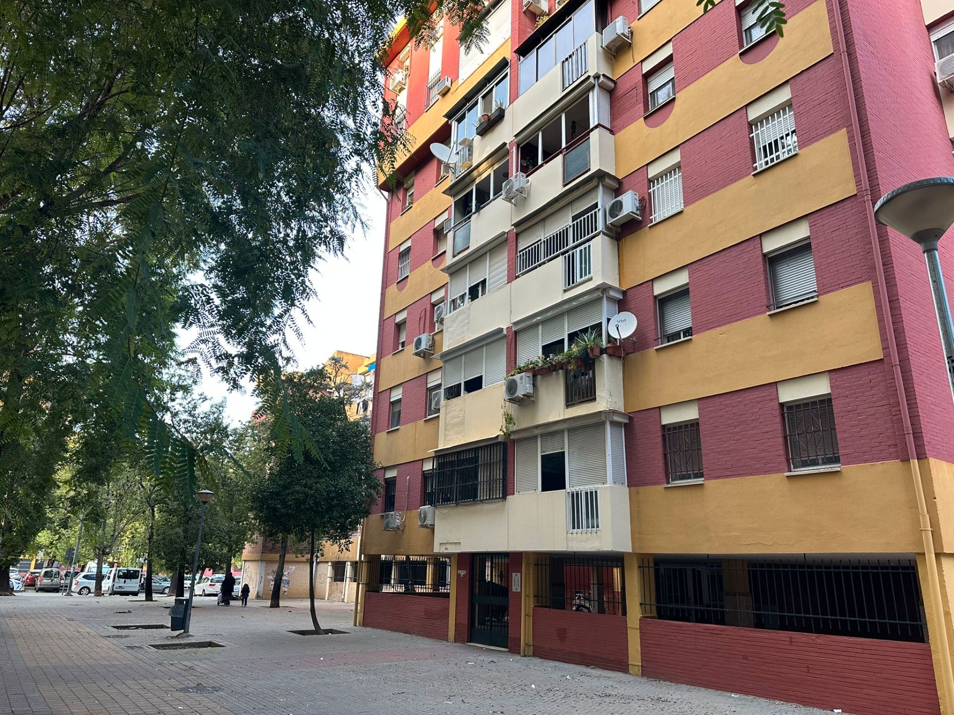 Exterior view of Flat for sale in  Sevilla Capital  with Air Conditioner, Terrace and Furnished