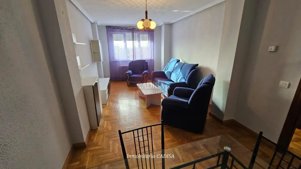 Sala d'estar de Pis en venda en Villares de la Reina amb Calefacció i Moblat