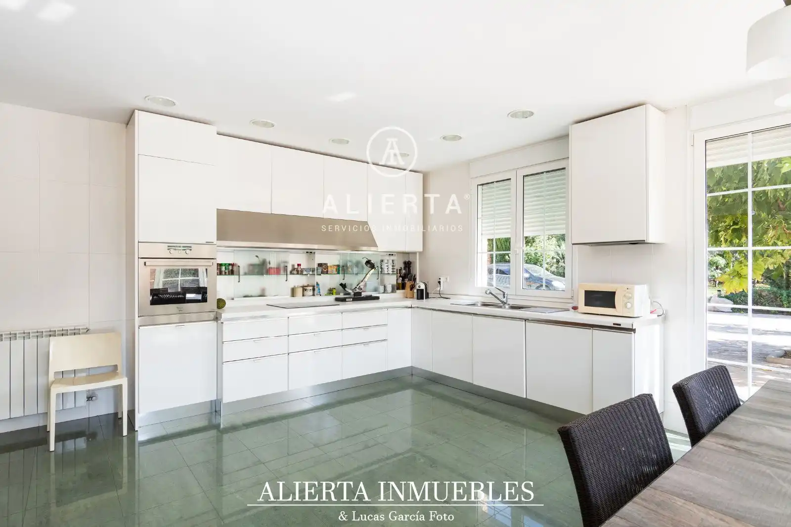 Kitchen of Houses for rent in Zaragoza  with Air Conditioner, Heating and Storage room