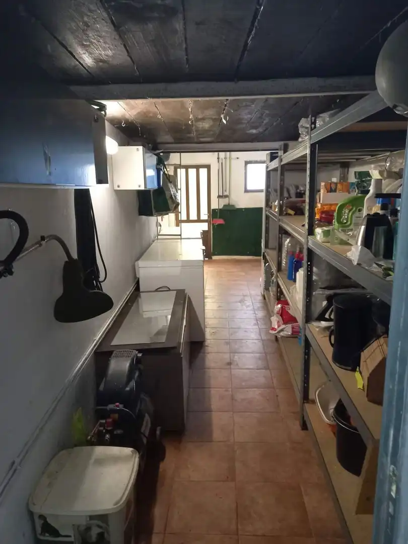 Cuina de Casa o xalet en venda en Siero amb Calefacció, Traster i Piscina