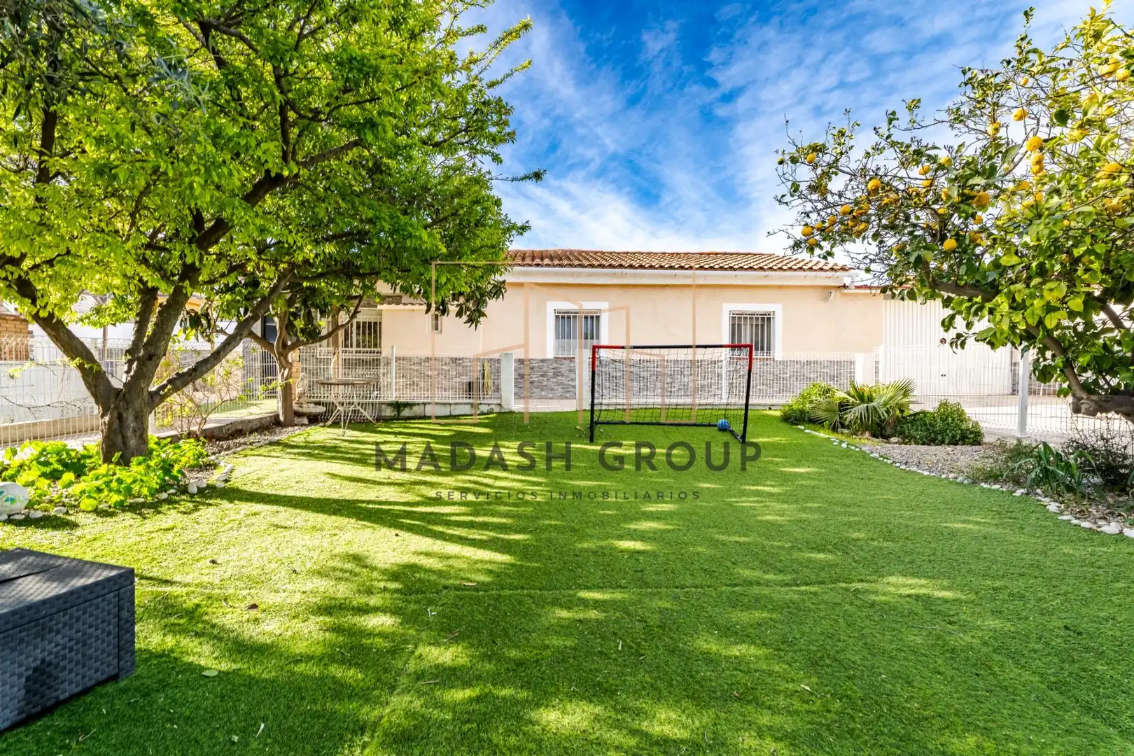 Vista exterior de Casa o chalet en venta en Mont-roig del Camp con Aire acondicionado, Trastero y Piscina