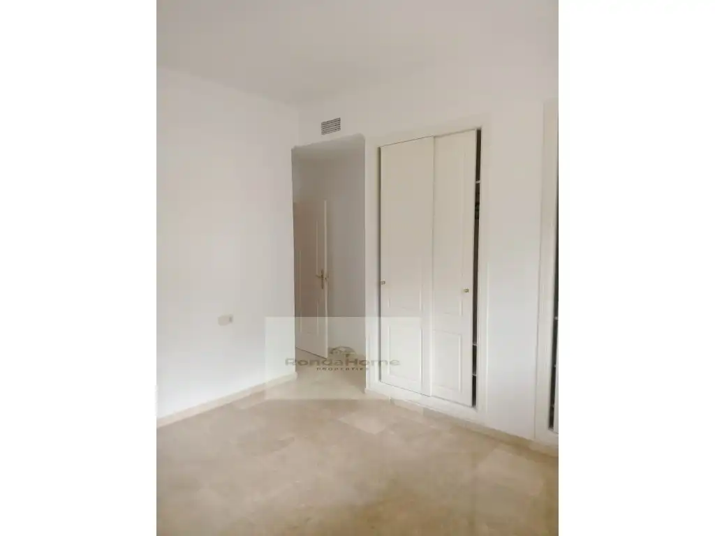 Flat with pool for sale in Nueva Andalucía, imagen 3