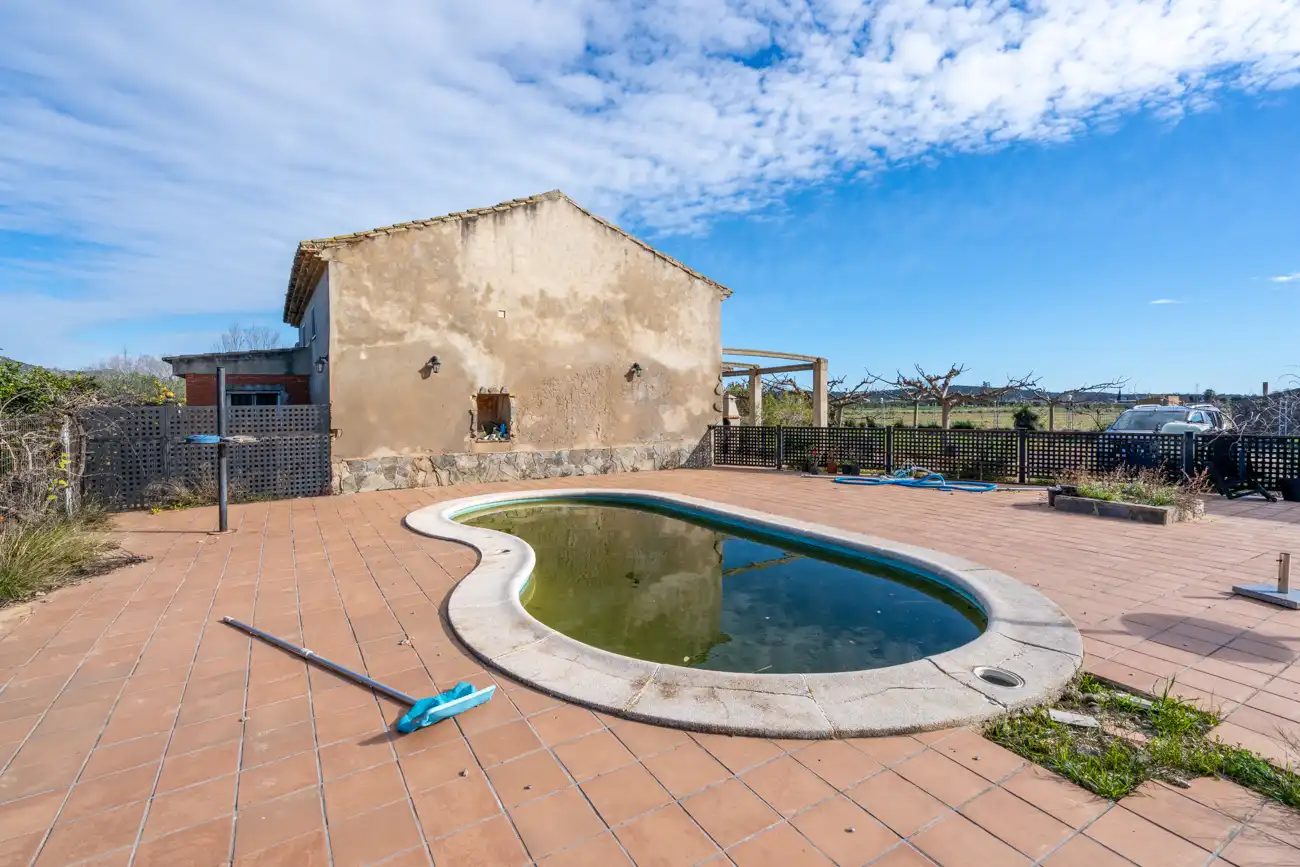 Piscina de Finca rústica en venta en Tortosa con Lavadora