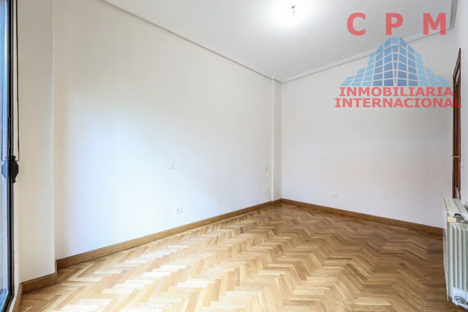 Flat for rent in Madrid  with Air Conditioner, Parquet flooring and Oven
