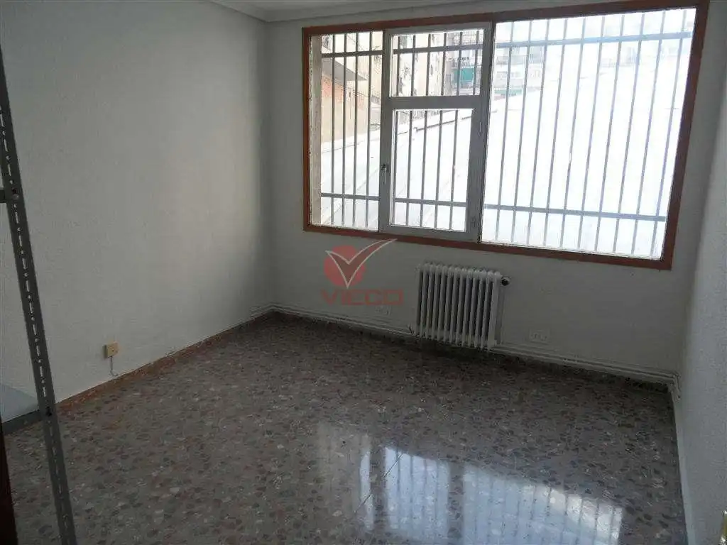 Local comercial en venda a TERUEL, imagen 9