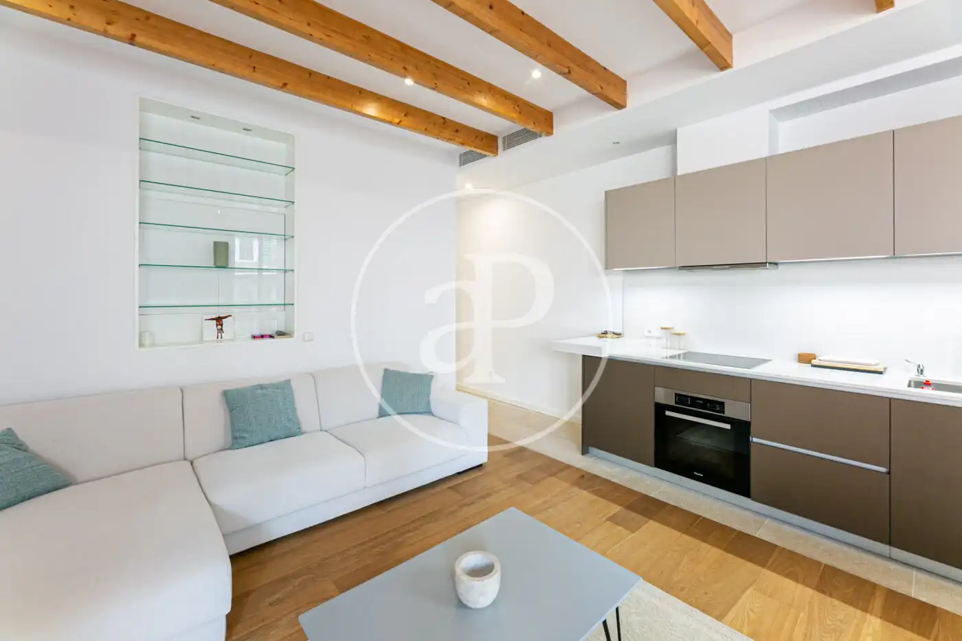 Flat for rent in Carrer Ample de la Mercè, El Mercat