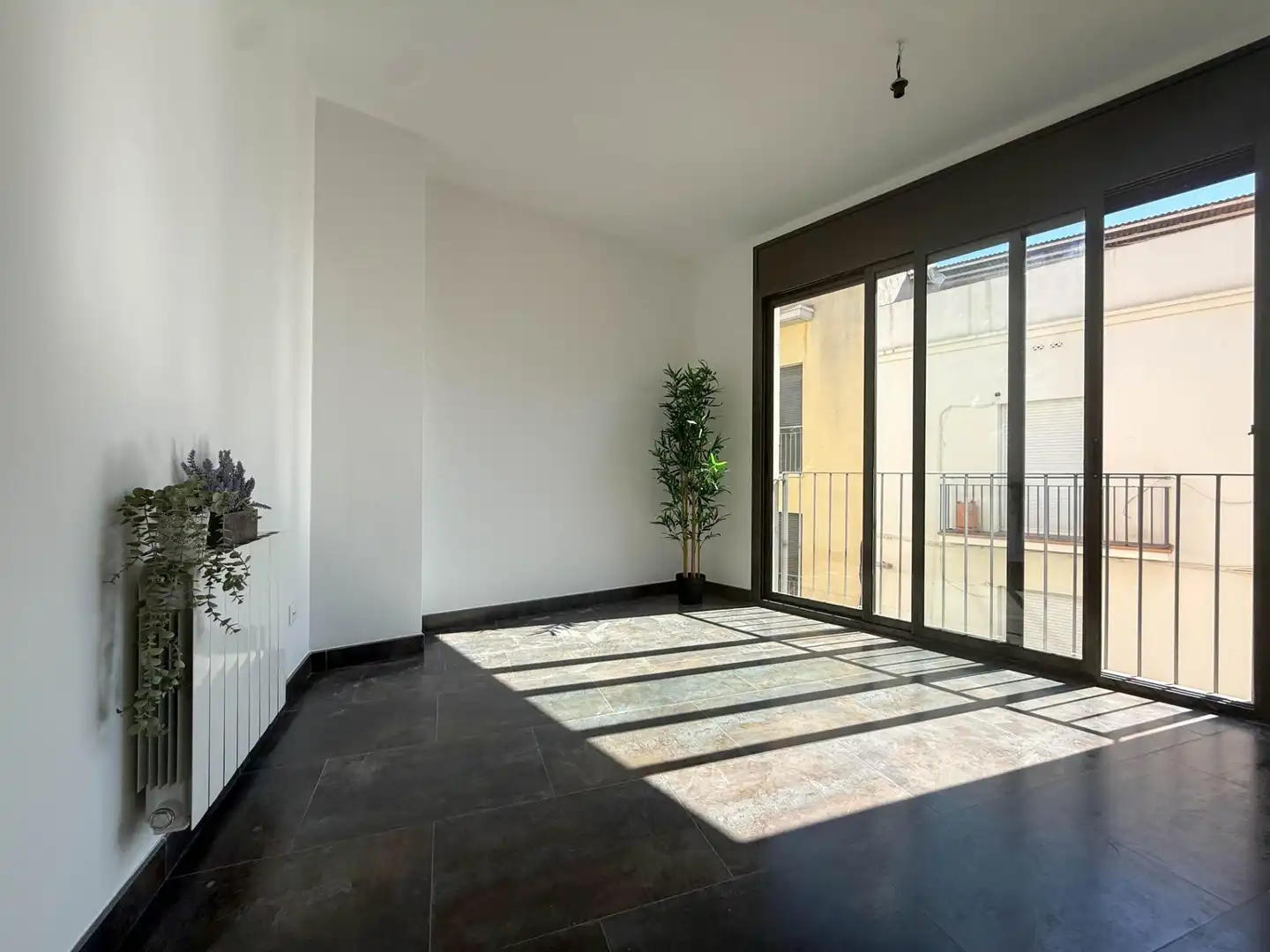 Wohnzimmer von Haus oder Chalet zum Verkauf in Vilanova i la Geltrú mit Heizung, Terrasse und Balkon