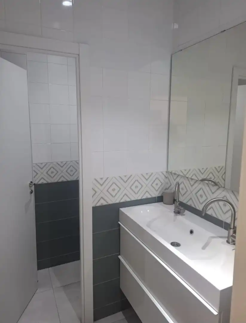 Badezimmer von Wohnung zur Miete in Villaviciosa de Odón mit Klimaanlage