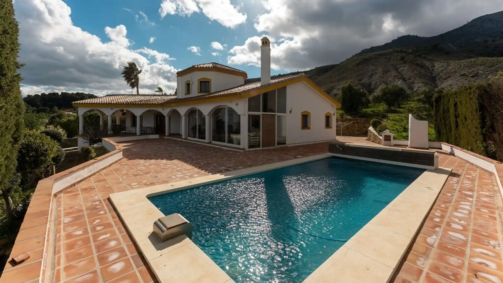 Vista exterior de Finca rústica en venta en Casarabonela con Calefacción, Jardín privado y Terraza