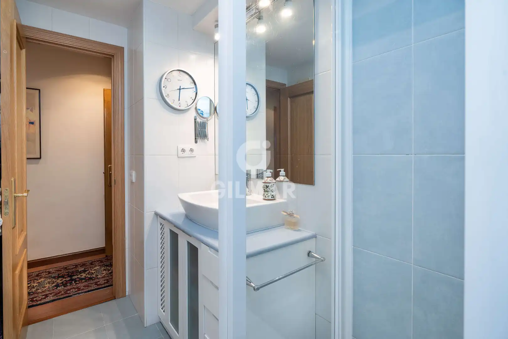 Badezimmer von Wohnung zum Verkauf in Madrid mit Heizung, Abstellraum und Balkon