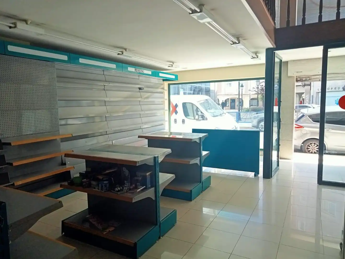 Business premises to rent in Boiro