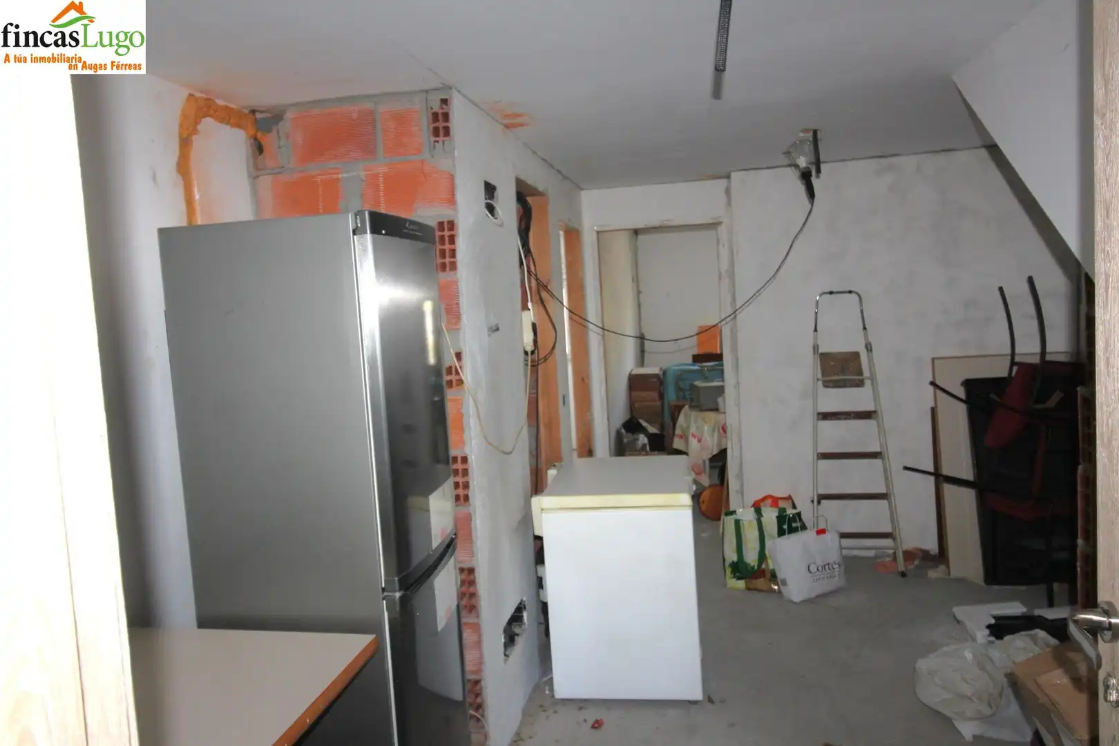 Cuina de Casa o xalet en venda en Lugo amb Calefacció