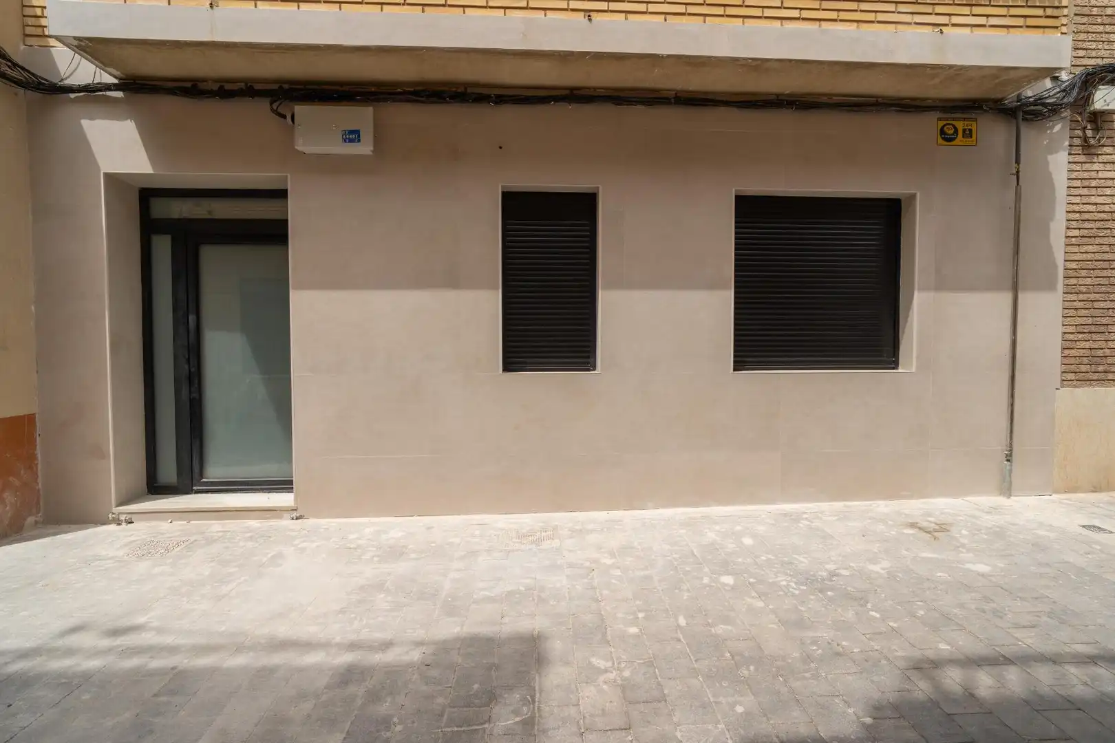 Außenansicht von Erdgeschoss zum Verkauf in Paiporta mit Klimaanlage und Terrasse